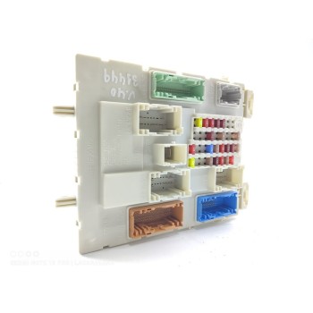 Recambio de caja reles / fusibles para volvo v40 básico referencia OEM IAM 31453131  