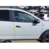 Recambio de puerta delantera derecha para dacia sandero stepway referencia OEM IAM 801008681R  