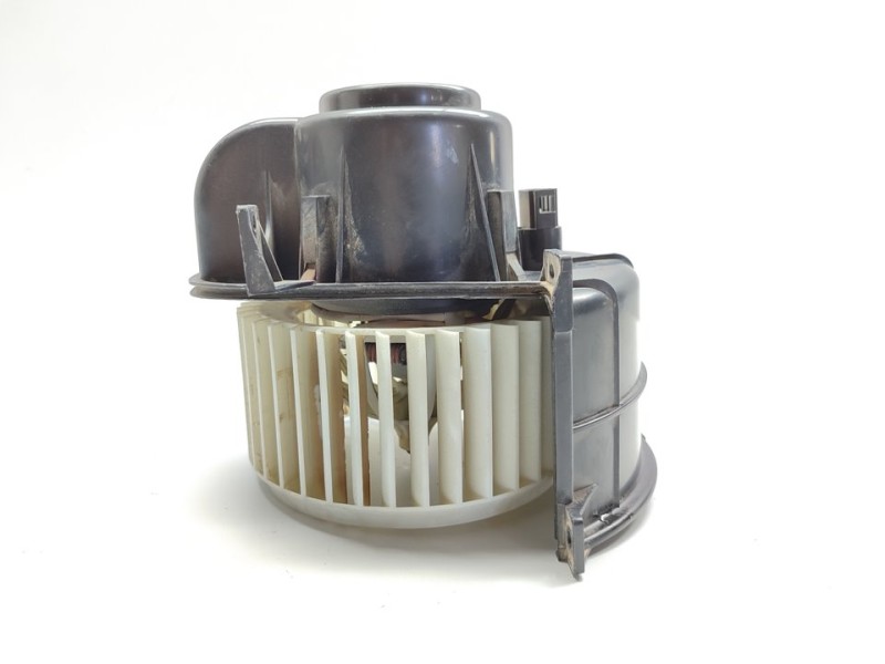 Recambio de ventilador calefaccion para volkswagen amarok (2hb) basis doublecab referencia OEM IAM 2H1820021  