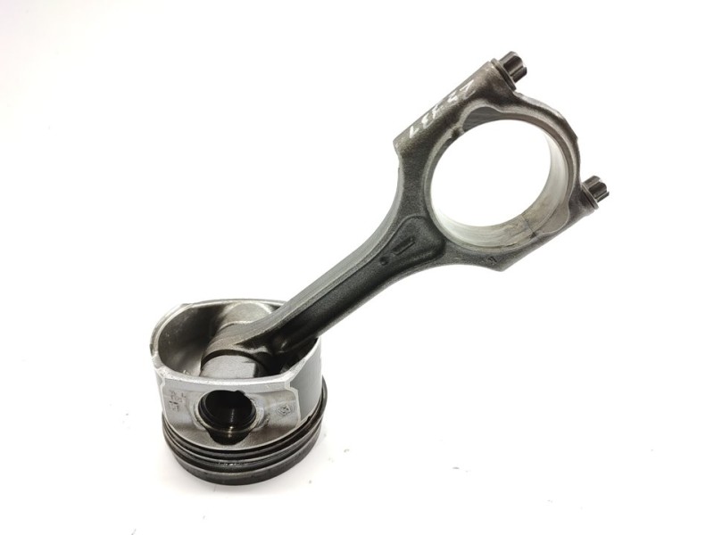 Recambio de biela para volvo v40 básico referencia OEM IAM F3  