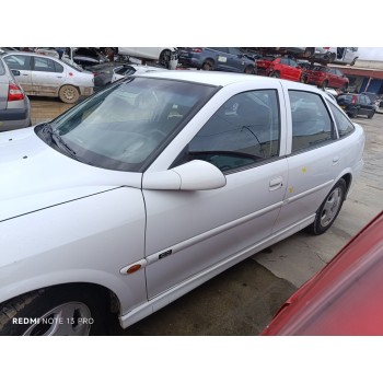 opel vectra b berlina del año 1999