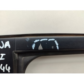 Recambio de puerta trasera izquierda para hyundai kona essence 2wd referencia OEM IAM 77003J9000  