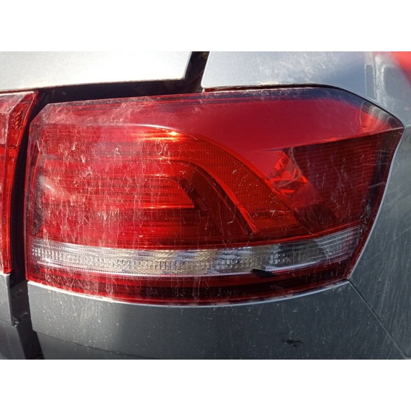 Recambio de piloto trasero derecho para volkswagen passat variant (3g5) edition bmt referencia OEM IAM 3G9945096B  