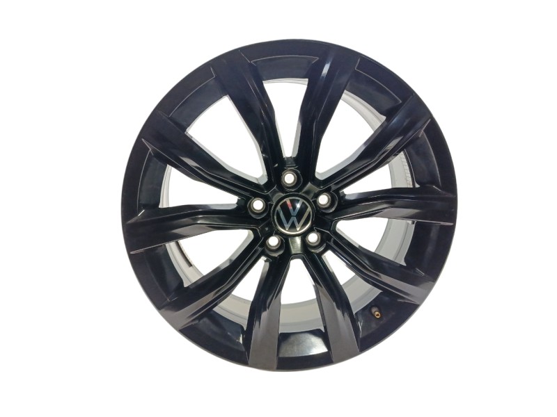Recambio de llanta para volkswagen t-roc advance referencia OEM IAM 2GA601025AB  