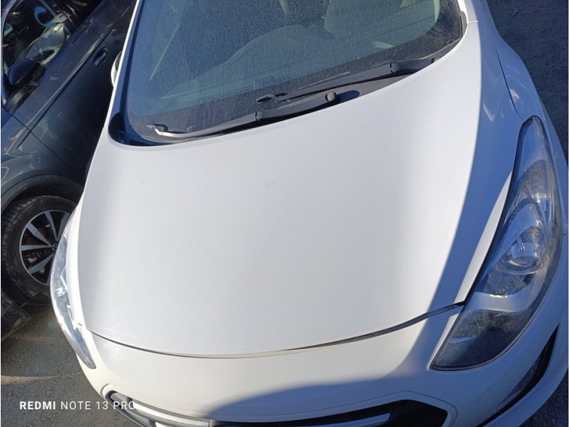 Recambio de capo para hyundai i30 cw cruise bluedrive referencia OEM IAM 66400A5000  