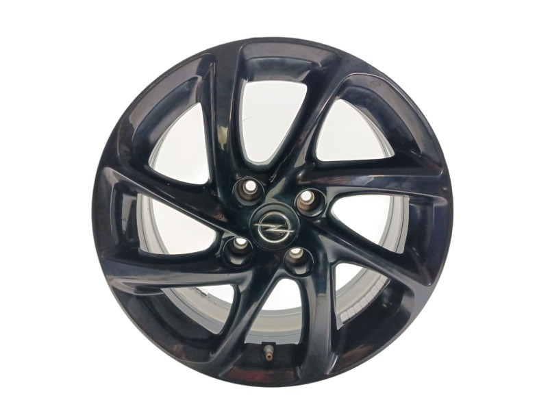Recambio de llanta para opel corsa f gs line referencia OEM IAM 9832274880  