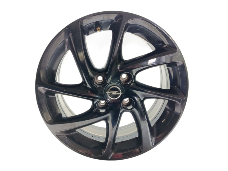 Recambio de llanta para opel corsa f gs line referencia OEM IAM 9832274880  