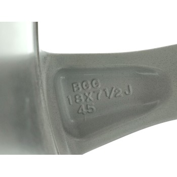 Recambio de llanta para toyota rav 4 advance hybrid referencia OEM IAM 4261A42060  