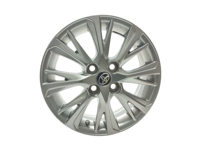 Recambio de llanta para toyota yaris active referencia OEM IAM 426110DG70  