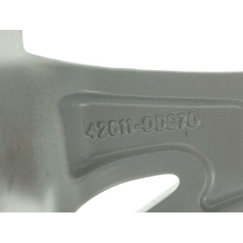 Recambio de llanta para toyota yaris active referencia OEM IAM 426110DG70  