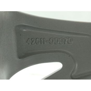 Recambio de llanta para toyota yaris active referencia OEM IAM 426110DG70  