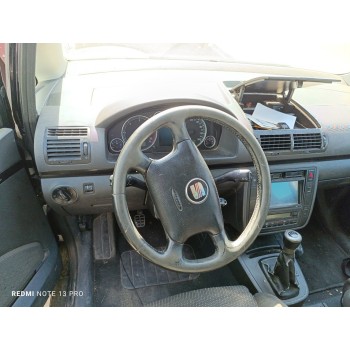 seat alhambra (7v9) del año 2010