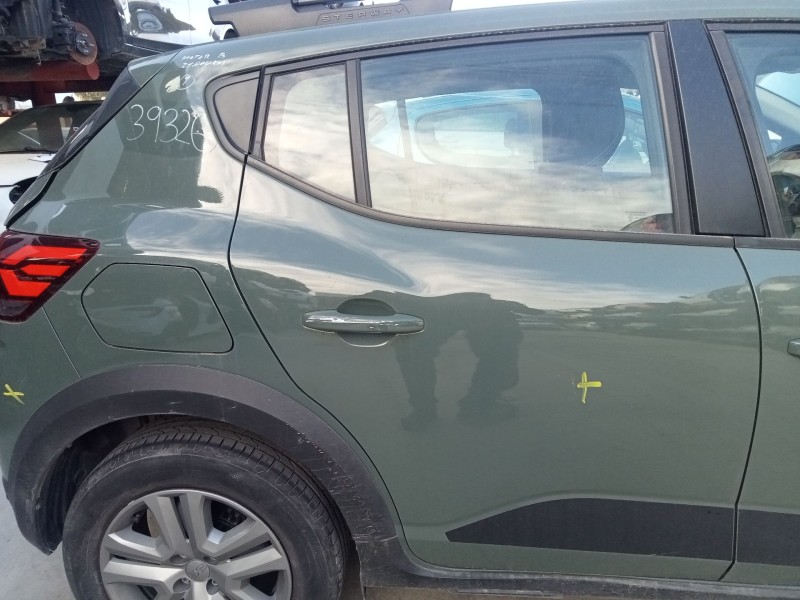 Recambio de puerta trasera derecha para dacia sandero iii 1.0 tce 90 referencia OEM IAM 821002247R  