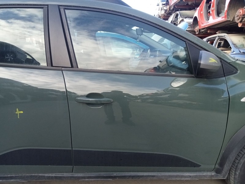 Recambio de puerta delantera derecha para dacia sandero iii 1.0 tce 90 referencia OEM IAM   