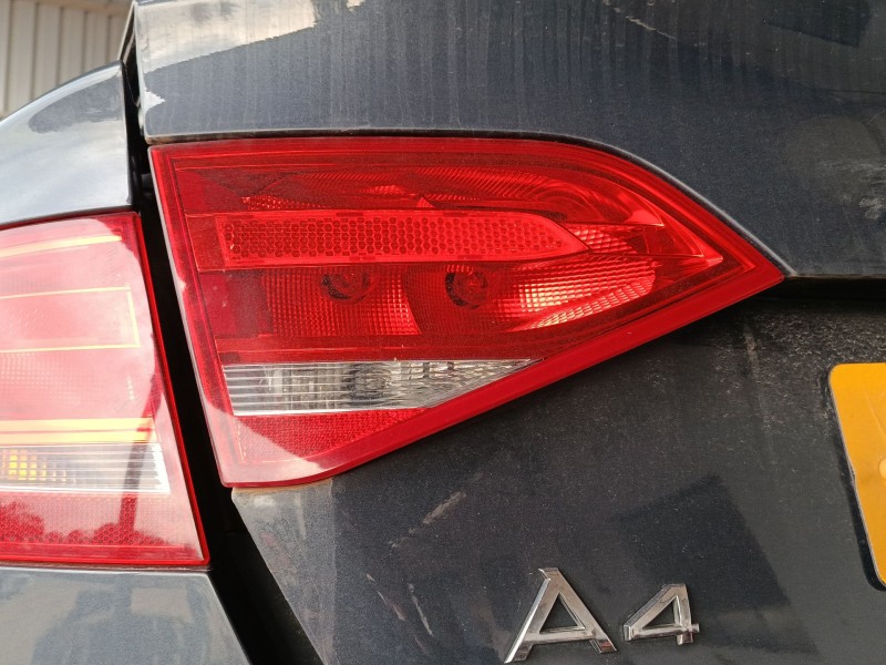 Recambio de piloto trasero izquierdo interior para audi a4 b8 (8k2) 2.0 tdi referencia OEM IAM 8K5945093D  