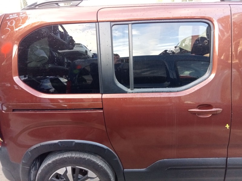 Recambio de puerta lateral corredera derecha para peugeot rifter 1.5 bluehdi 130 referencia OEM IAM   