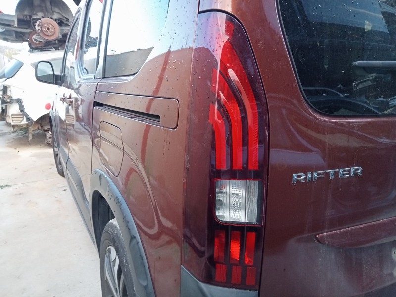 Recambio de piloto trasero izquierdo para peugeot rifter 1.5 bluehdi 130 referencia OEM IAM 9819427380  