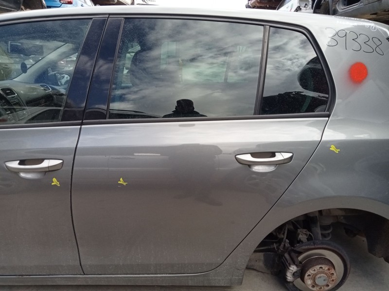 Recambio de puerta trasera izquierda para volkswagen golf vi (5k1) 1.6 tdi referencia OEM IAM 5K6833055K  