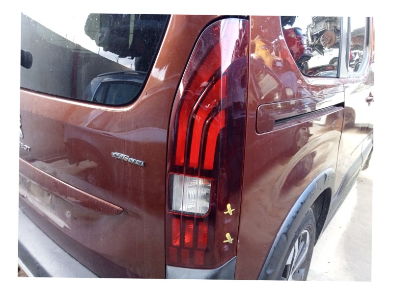 Recambio de piloto trasero derecho para peugeot rifter 1.5 bluehdi 130 referencia OEM IAM 9820555280  