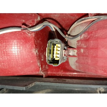 Recambio de piloto trasero izquierdo para renault trafic ii furgoneta (fl) 2.0 dci 90 (fl0h) referencia OEM IAM 8200415250  