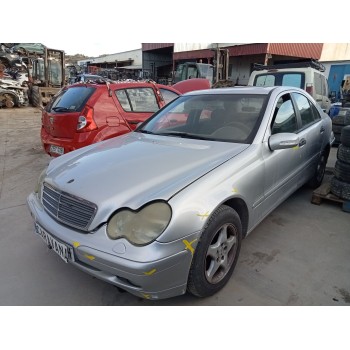 mercedes-benz clase c (w203) del año 2001