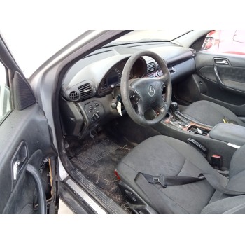 mercedes-benz clase c (w203) del año 2001