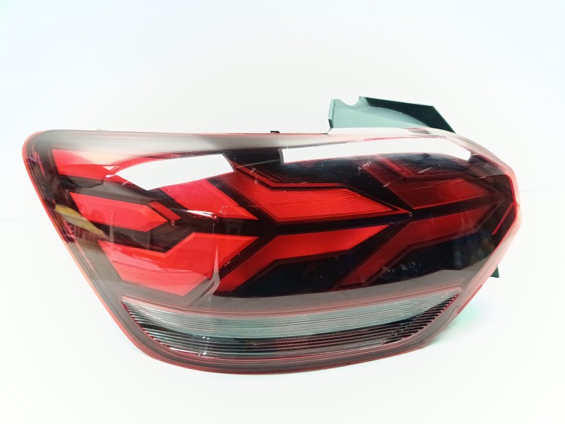 Recambio de piloto trasero izquierdo para dacia sandero iii stepway essential referencia OEM IAM 265555265R  