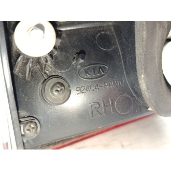 Recambio de piloto trasero derecho interior para kia carens iv 1.6 gdi referencia OEM IAM 92404A4020  