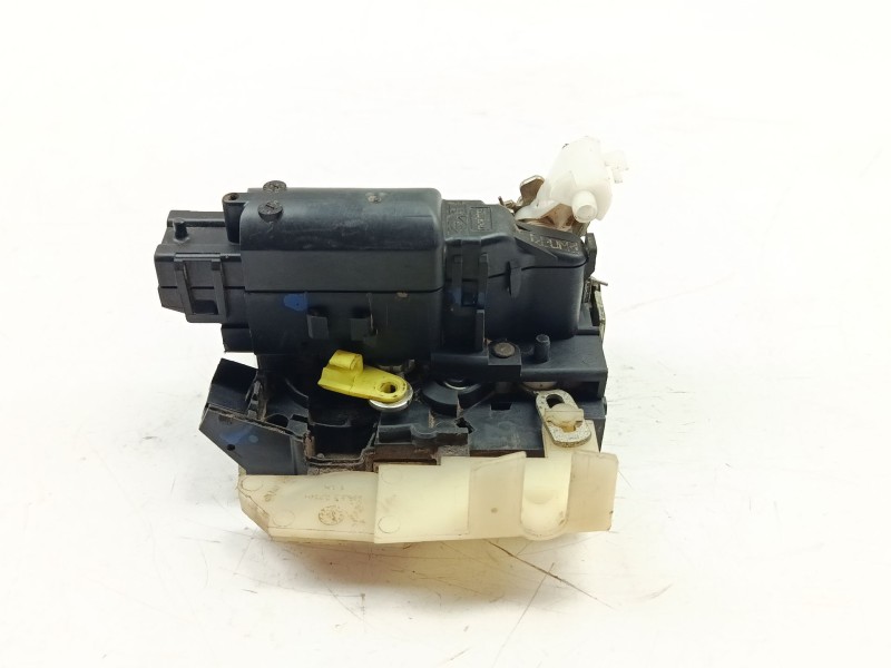 Recambio de cerradura puerta delantera izquierda para dacia duster (hs_) 1.5 dci referencia OEM IAM 8200735227  