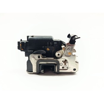 Recambio de cerradura puerta delantera derecha para dacia duster ii essential referencia OEM IAM 8200735222  