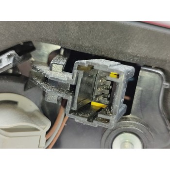 Recambio de piloto trasero derecho interior para renault megane iv grandtour zen referencia OEM IAM 265501698R / 265500266R  