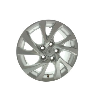 Recambio de llanta para toyota auris active referencia OEM IAM 4261102L80  