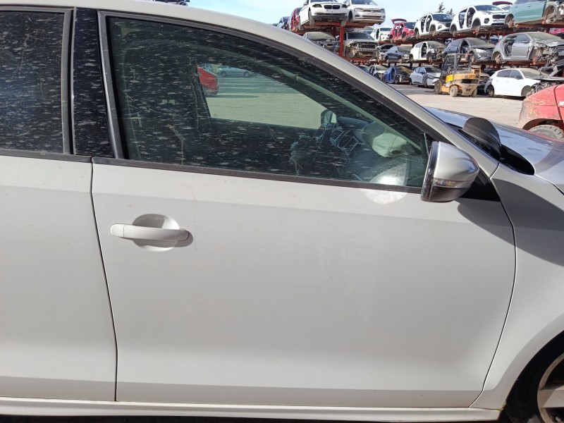 Recambio de puerta delantera derecha para volkswagen jetta iv (162, 163, av3, av2) 2.0 tdi referencia OEM IAM 5C6831056K  