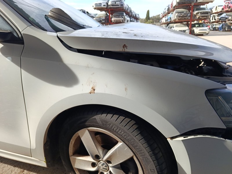 Recambio de aleta delantera derecha para volkswagen jetta iv (162, 163, av3, av2) 2.0 tdi referencia OEM IAM 5C6821106A  