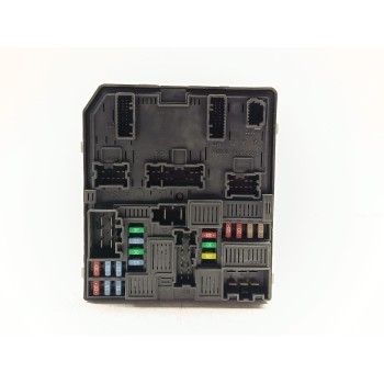 CAJA RELES / FUSIBLES 284B67108R 