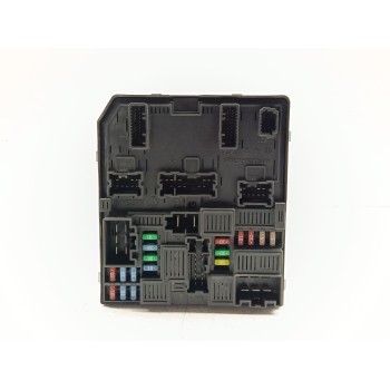 CAJA RELES / FUSIBLES 284B66727R / 284B67108R 