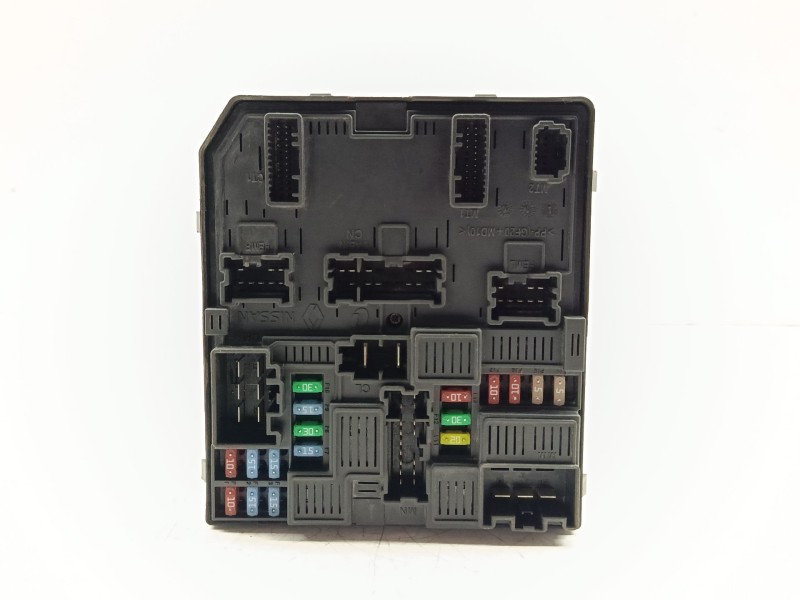 Recambio de caja reles / fusibles para renault megane iv grandtour zen referencia OEM IAM 284B66727R / 284B67108R  