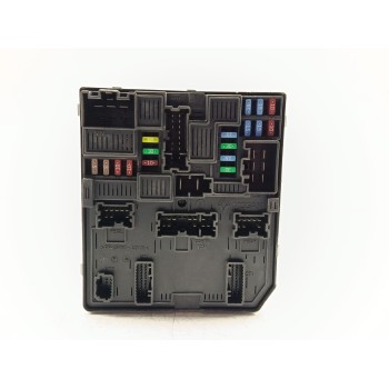 CAJA RELES / FUSIBLES 284B66727R 