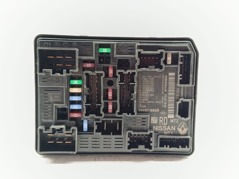 Recambio de caja reles / fusibles para dacia sandero iii stepway expression referencia OEM IAM 284B71965R  