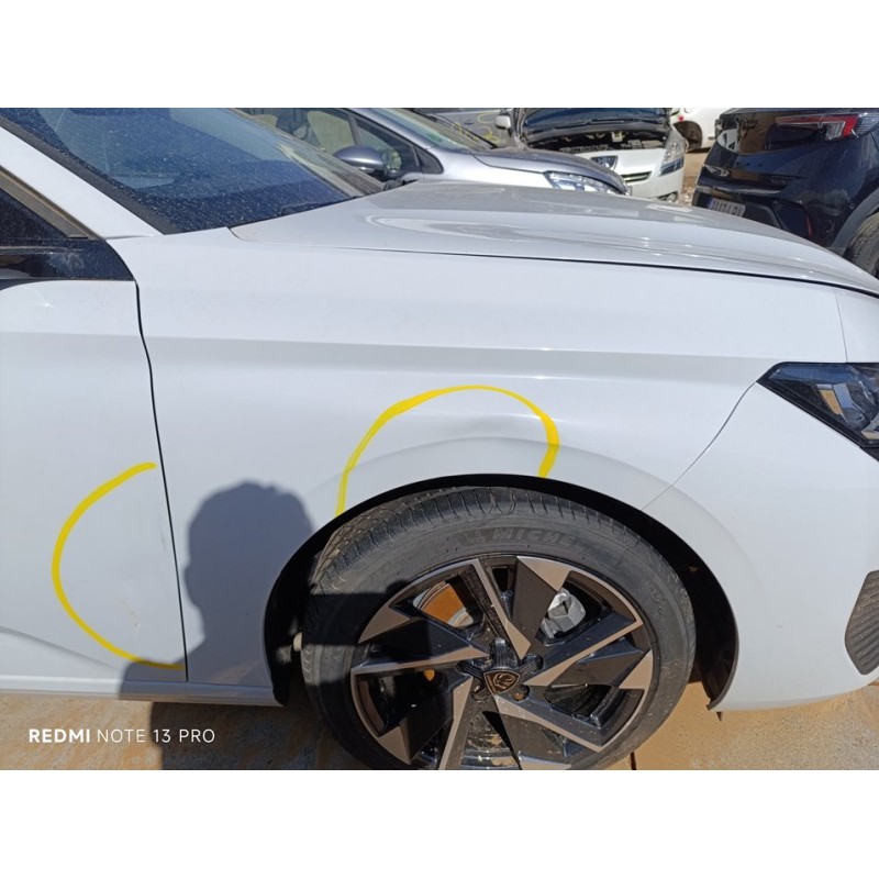 Recambio de aleta delantera derecha para peugeot 308 (p5) allure pack referencia OEM IAM 9837980680  