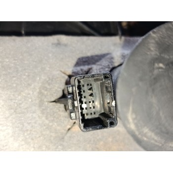 Recambio de retrovisor derecho para renault kangoo profesional referencia OEM IAM 7701068835  