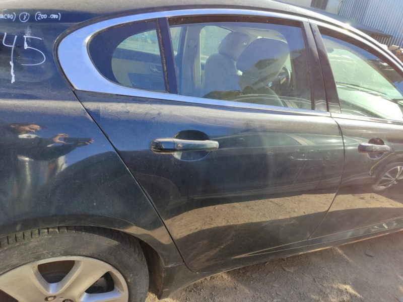 Recambio de puerta trasera derecha para jaguar xf 3.0 v6 diesel premium luxury referencia OEM IAM 8X23F24630AB  