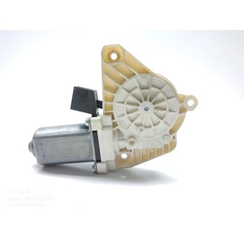 MOTOR ELEVALUNAS TRASERO DERECHO A1698204642 