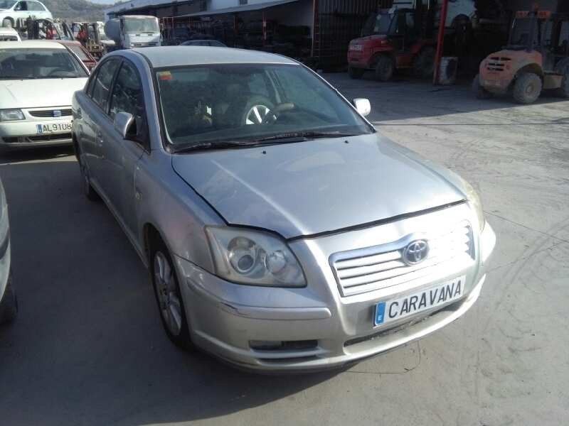 TOYOTA AVENSIS BERLINA (T25)
