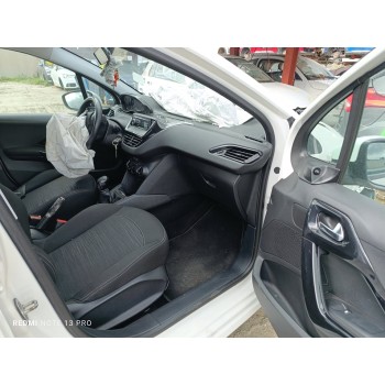 peugeot 208 del año 2013