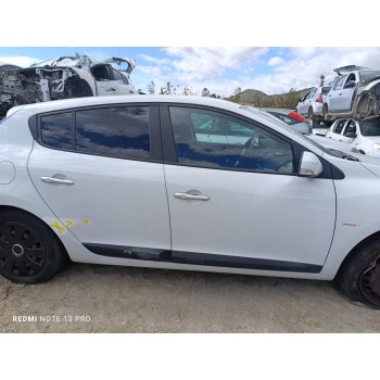 renault megane iii berlina 5 p del año 2010