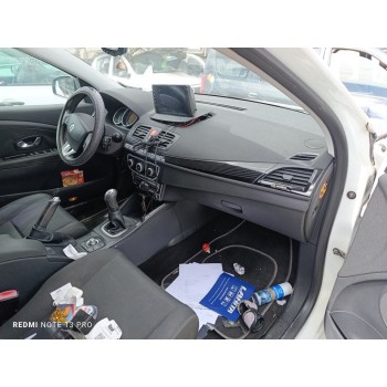 renault megane iii berlina 5 p del año 2010