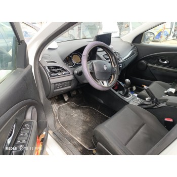 renault megane iii berlina 5 p del año 2010