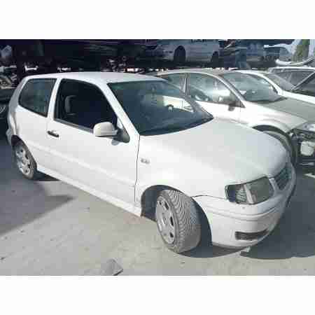 VOLKSWAGEN POLO BERLINA (6N2)
