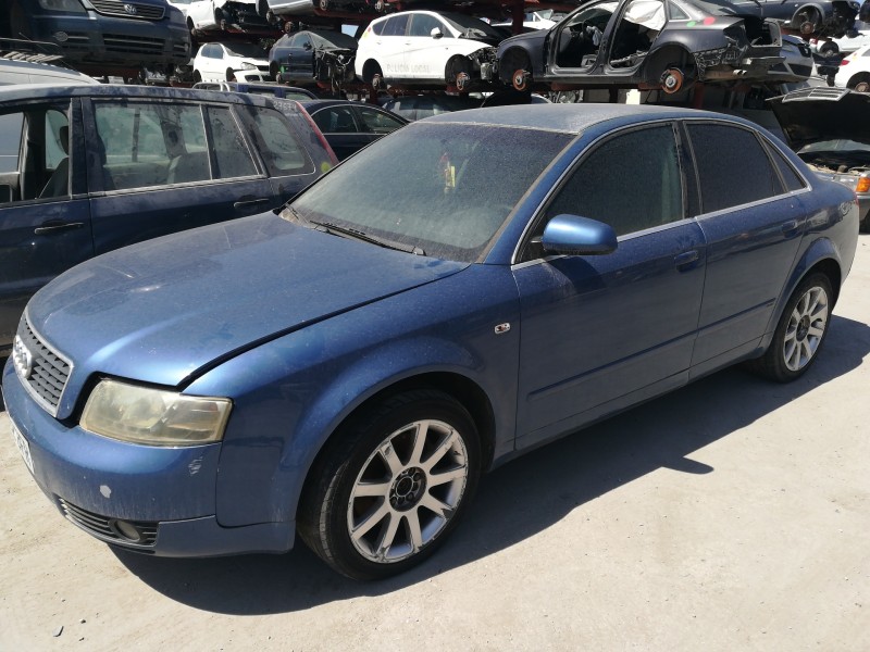 AUDI A4 BERLINA (8E)